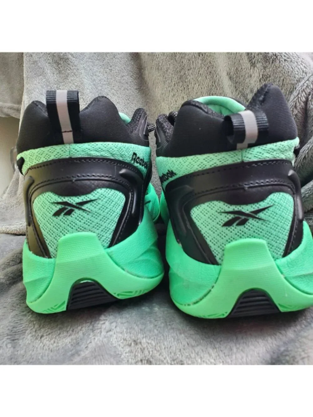 Reebok Zone Breaker Basketball Sneakers Womens Size 8 High Top Black Green Shoes